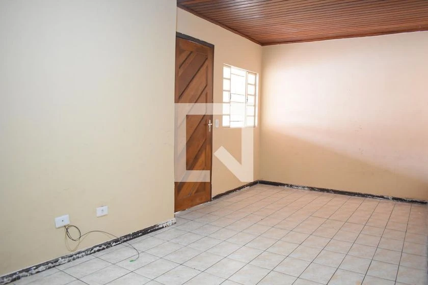 Unfurnished house with private garden and BBQ