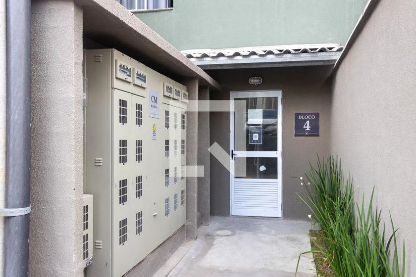 Apartamento de 2 quartos com piso de madeira ou laminado — photo 7