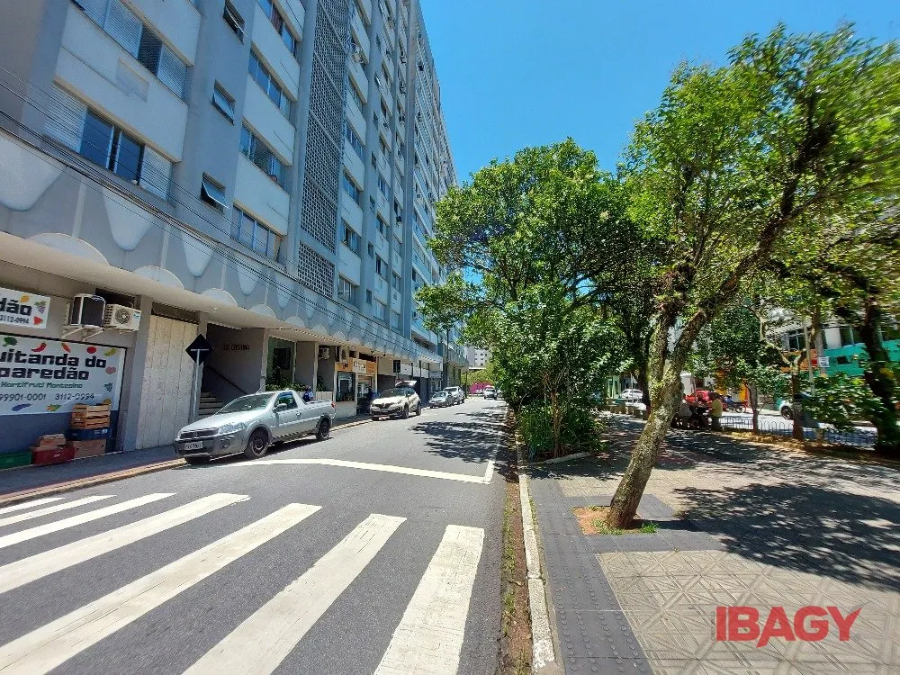 Apartamento de 1 dormitório com ar-condicionado e 1 vaga — photo 2