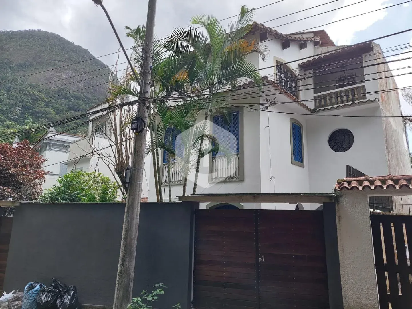 Casa de 4 quartos com vista para as montanhas — photo 3