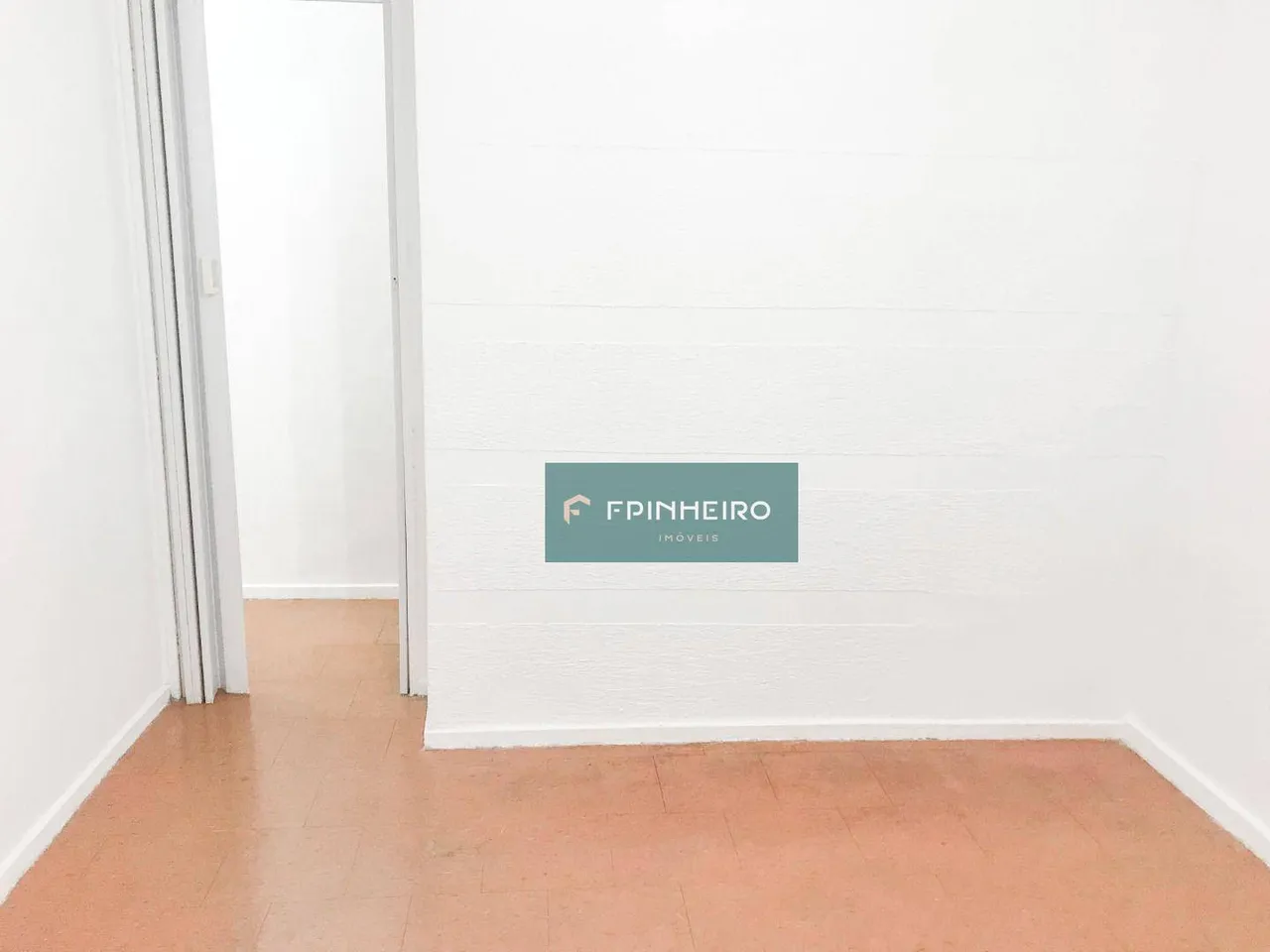 Apartamento de 2 dormitórios com área de lavanderia — photo 16
