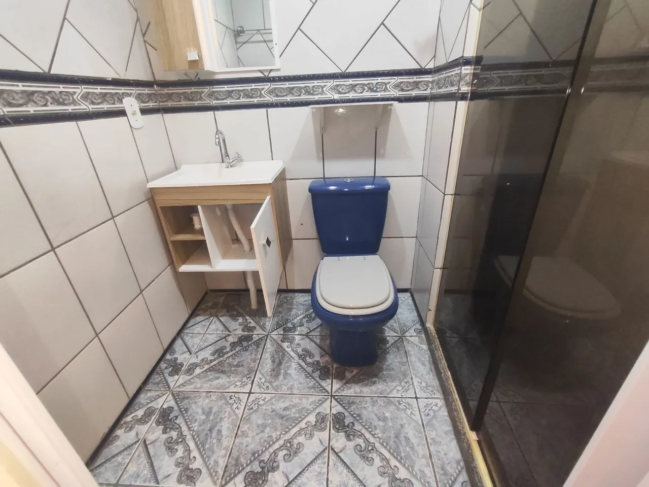 2-bedroom apartment in a building with a pool — photo 6