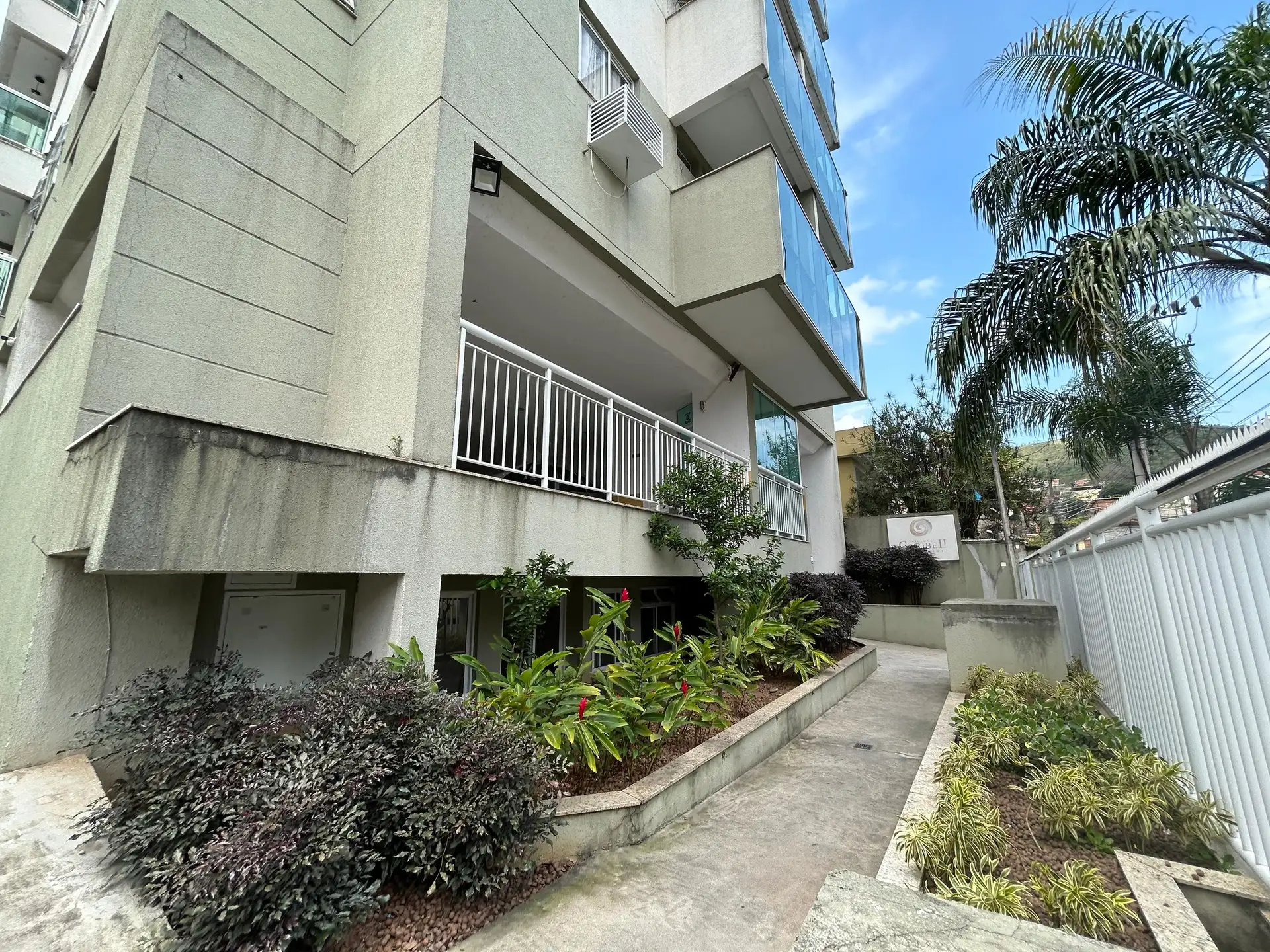 2-bedroom apartment with a mountain view in Rio de Janeiro — photo 61