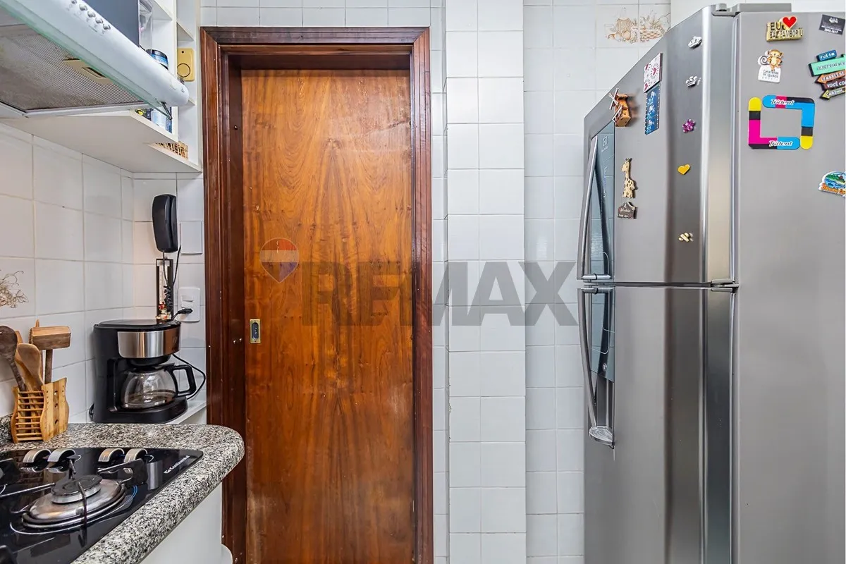 67 m² apartment with a washing machine and a bathtub — photo 22