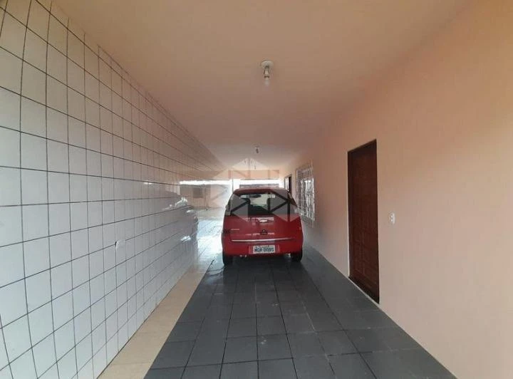 5-bedroom house with 3 parking spots and 360 m² — photo 5