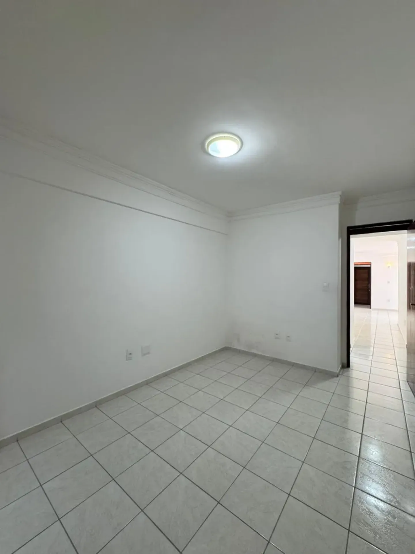127 m² apartment with a separate kitchen and 3 bedrooms — photo 7