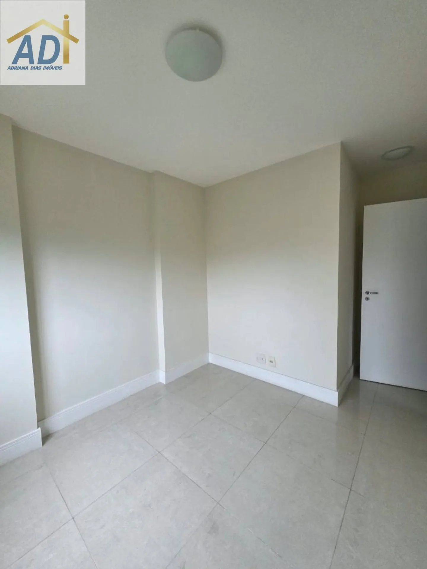 3-bedroom apartment in a building with a sauna — photo 15