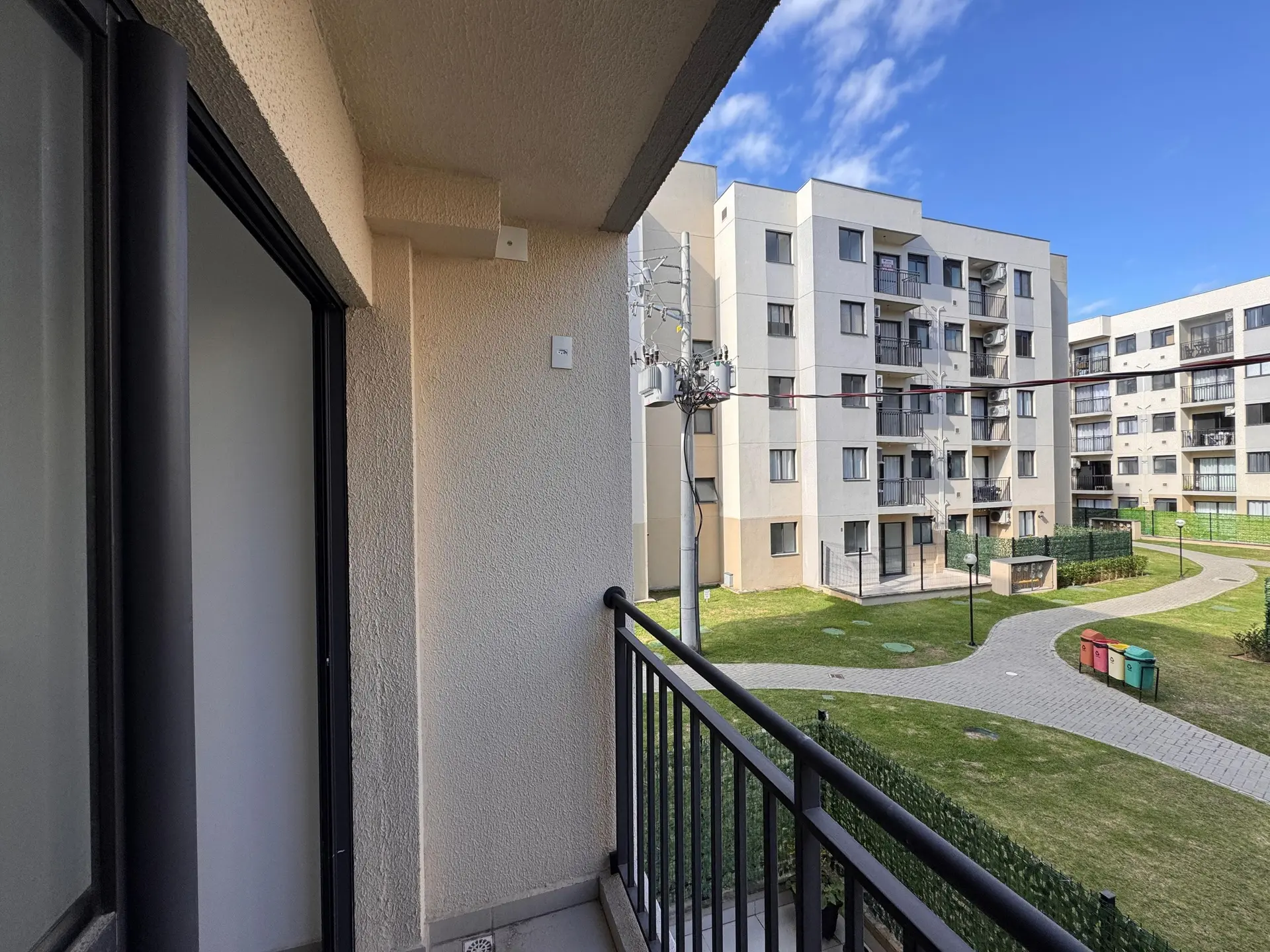 Unfurnished 2-bedroom apartment with parking and balcony — photo 11