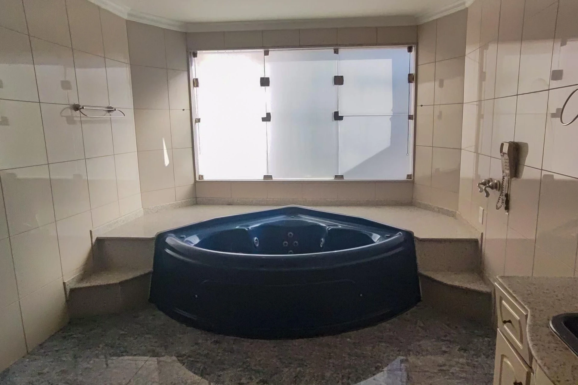Casa mobiliada em condomínio com 6 suítes e 8 banheiros — photo 101