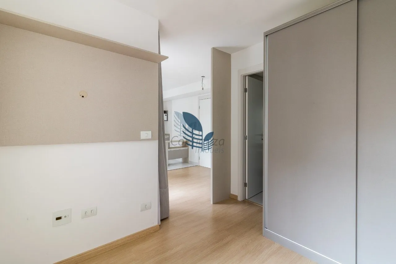 1-bedroom apartment with an open-plan living area — photo 10