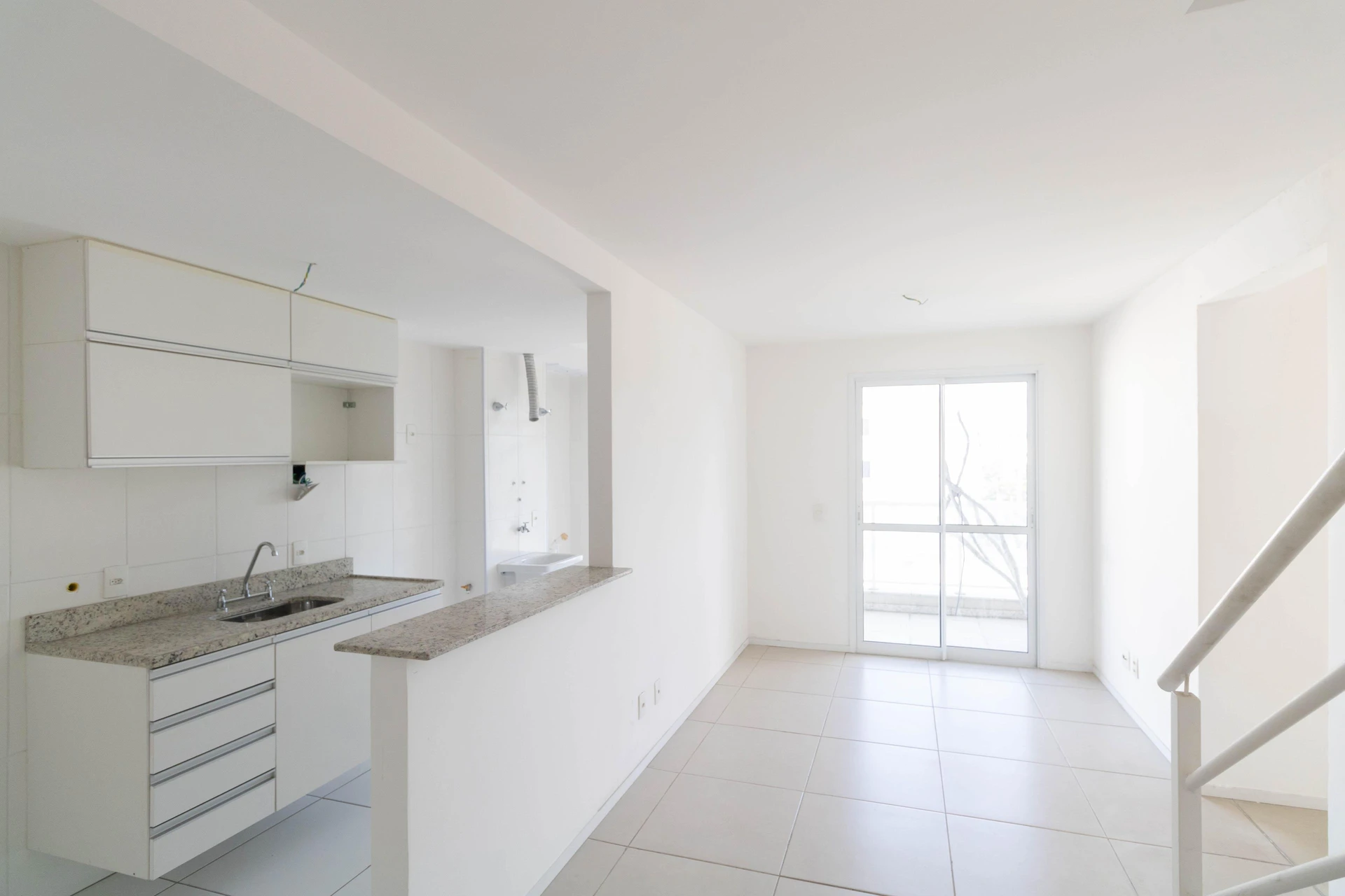 Renting apartment with 4 bedrooms and 3 bathrooms — photo 2