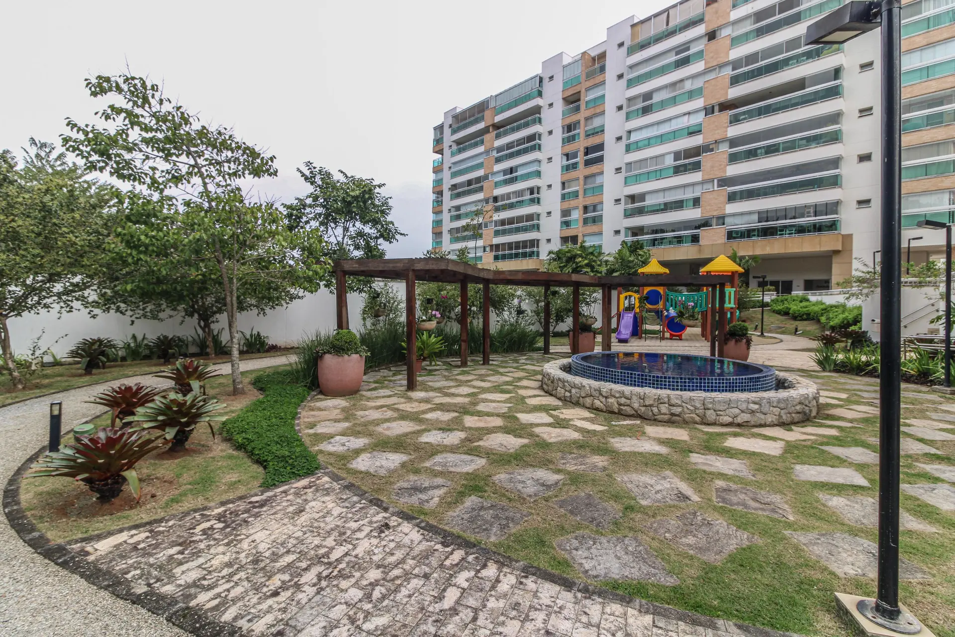Furnished apartment, 158 m², with a water view — photo 70