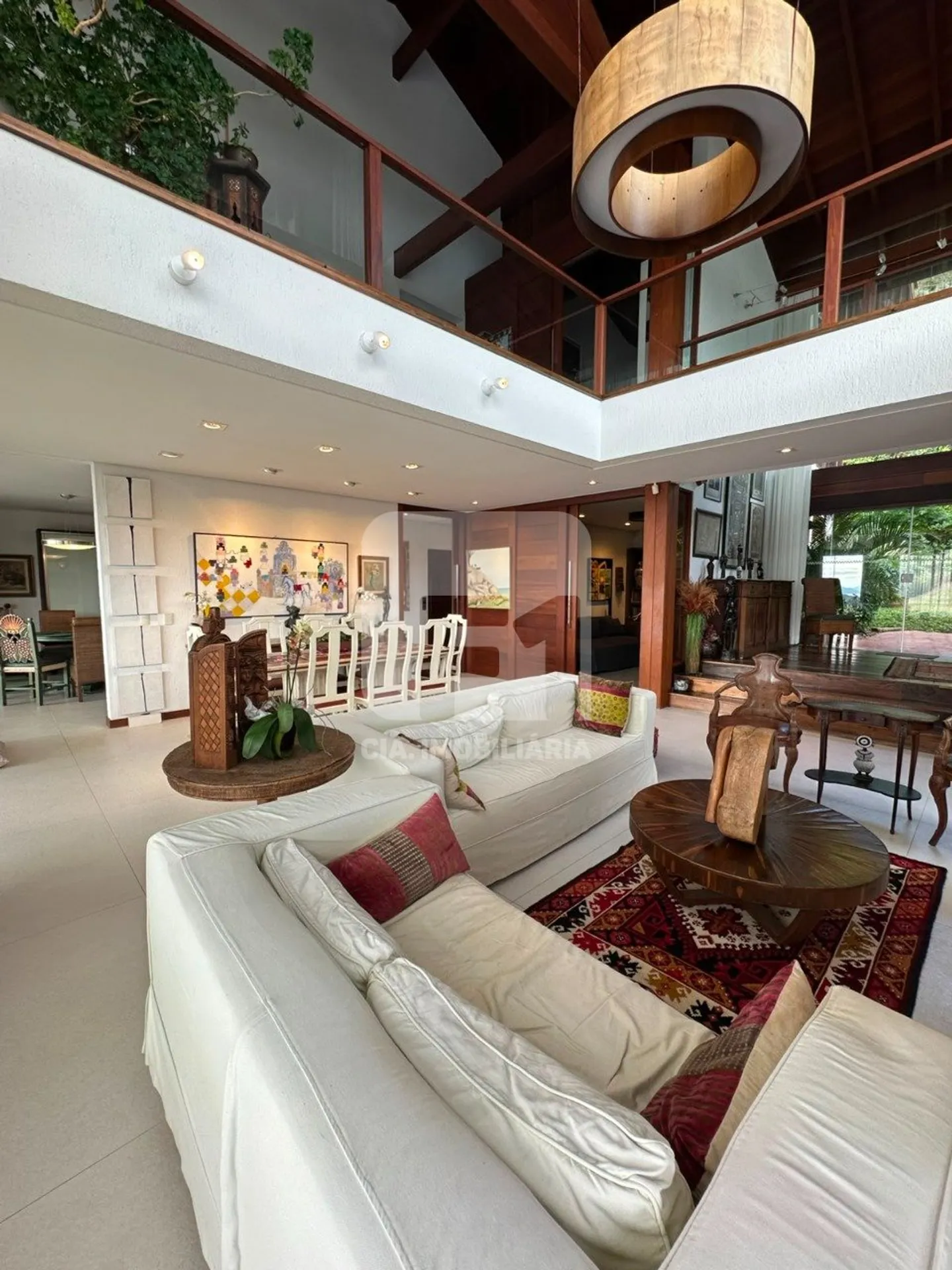 Furnished house with 6 bedrooms and 650 m² total — photo 11
