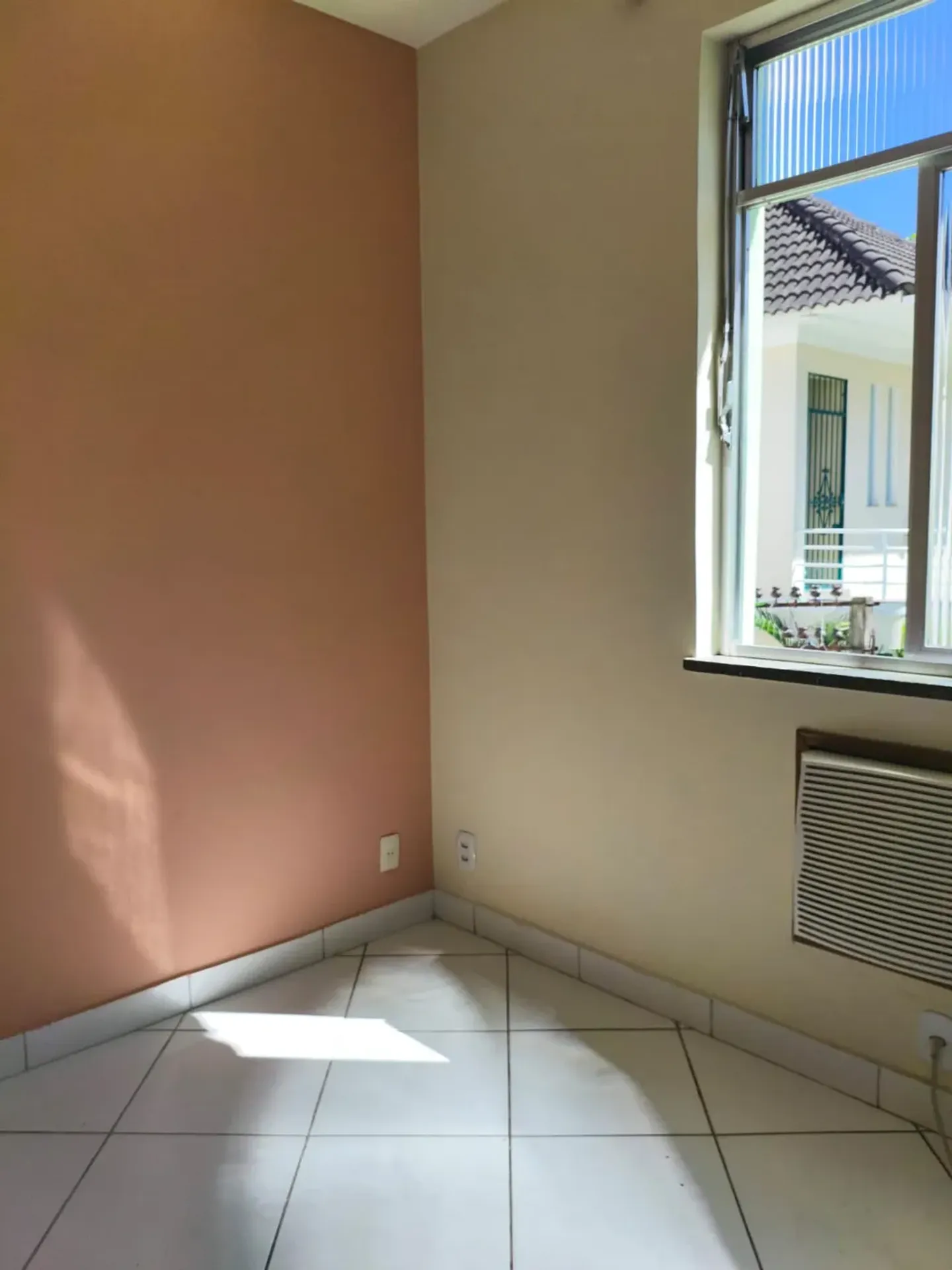 64 m² apartment with 2 bedrooms and 2 bathrooms — photo 29