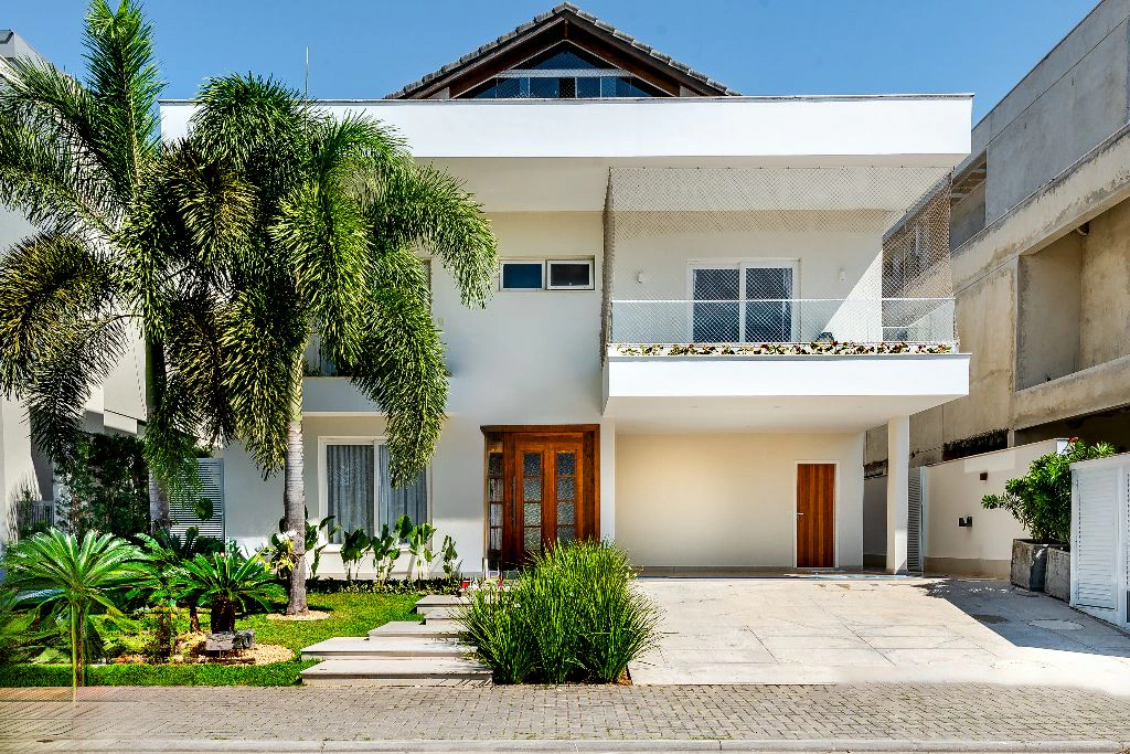 680 m² house with 4 en-suite bedrooms and 7 bathrooms — photo 21