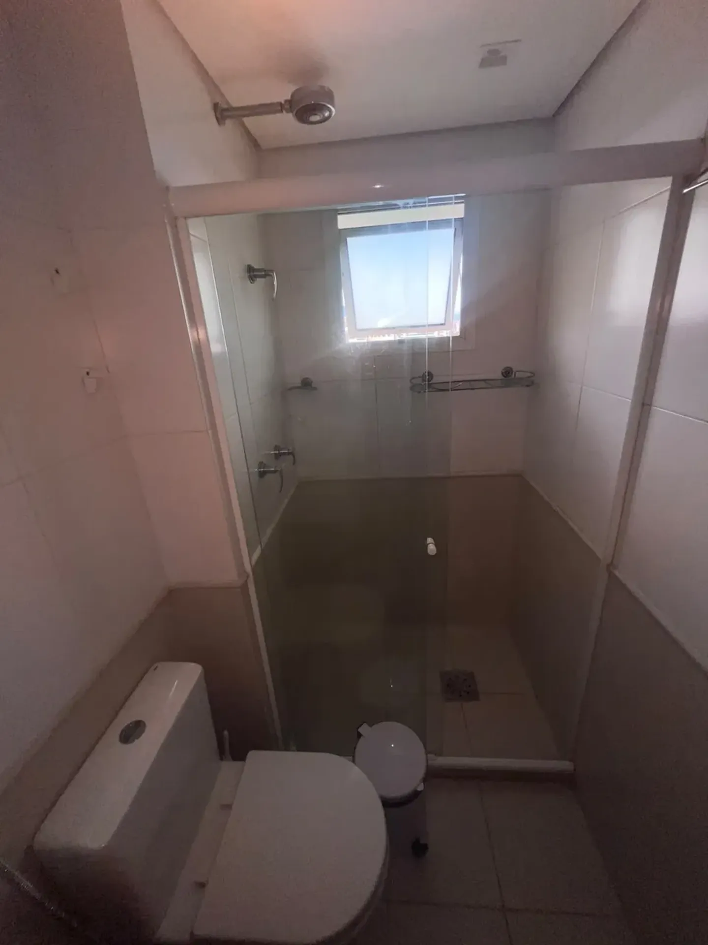 Apartment on the 10th floor with a grill on the balcony — photo 19