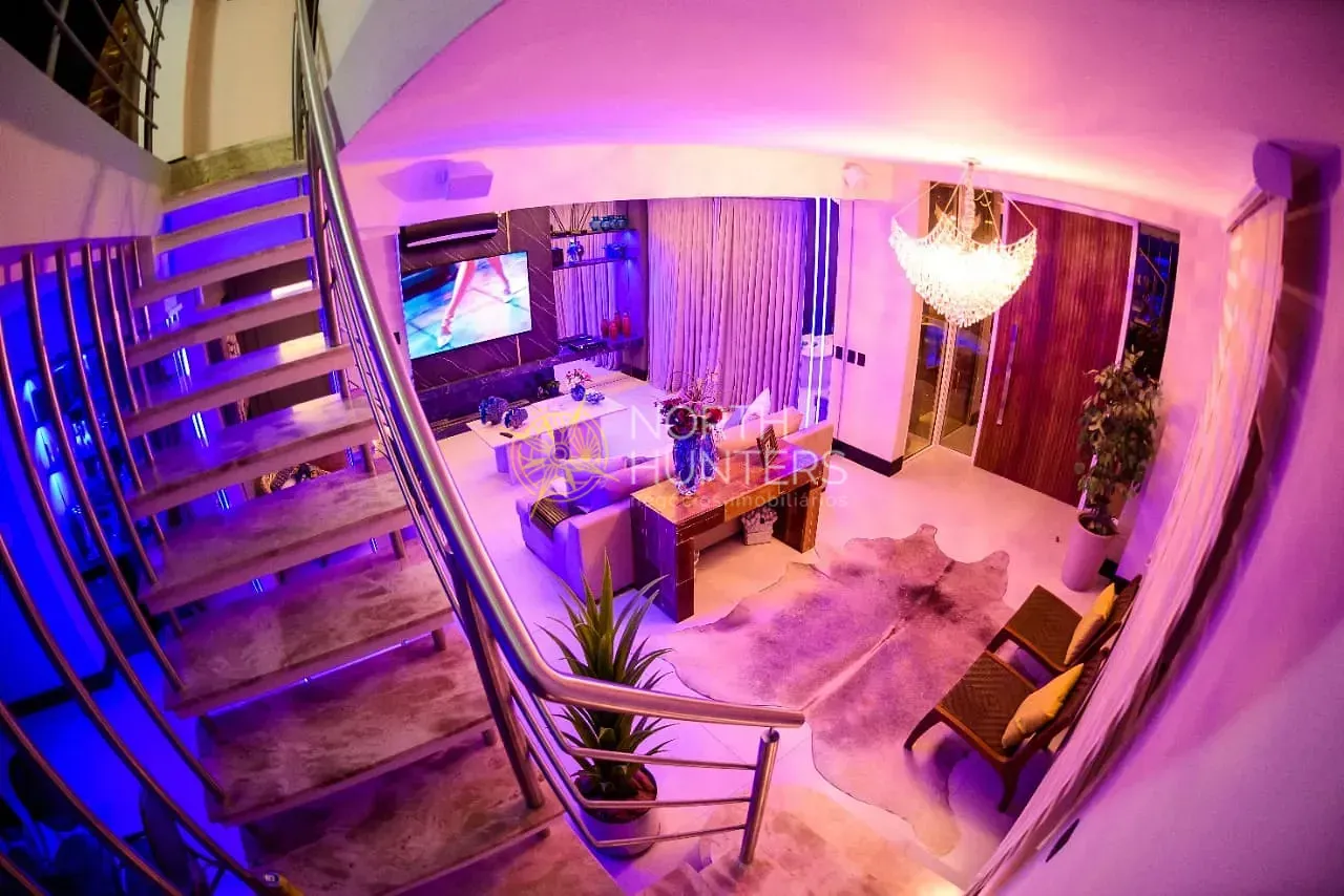 Casa con 5 dormitorios y cocina de concepto abierto — photo 90