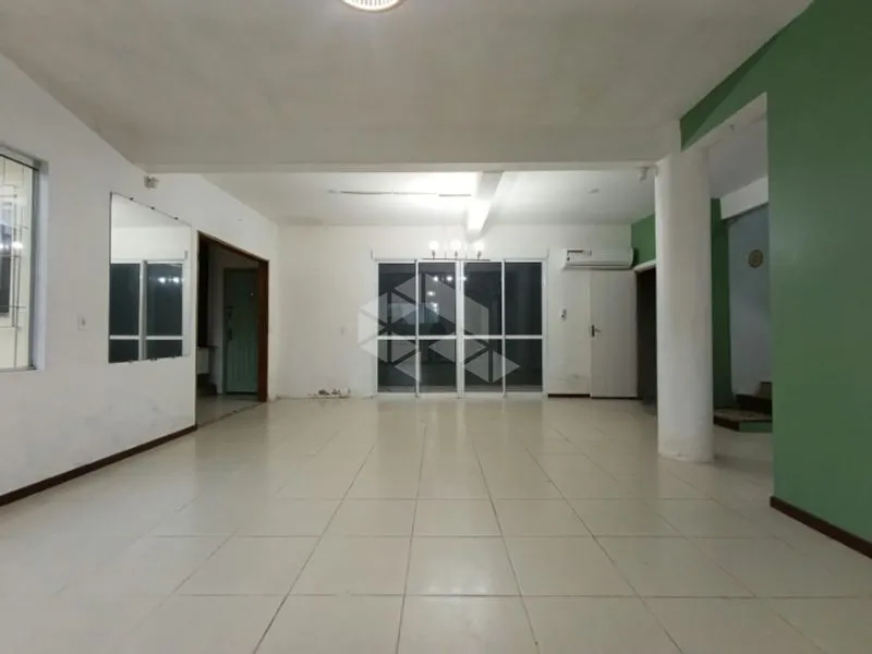 4-bedroom house with a bathtub in Florianópolis — photo 5