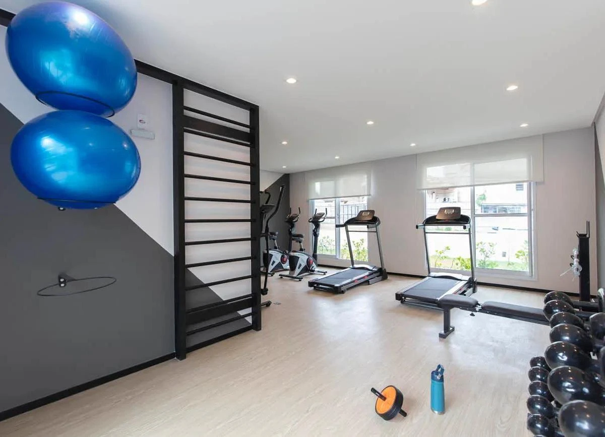 42 m² apartment with 2 bedrooms and an included parking spot — photo 3