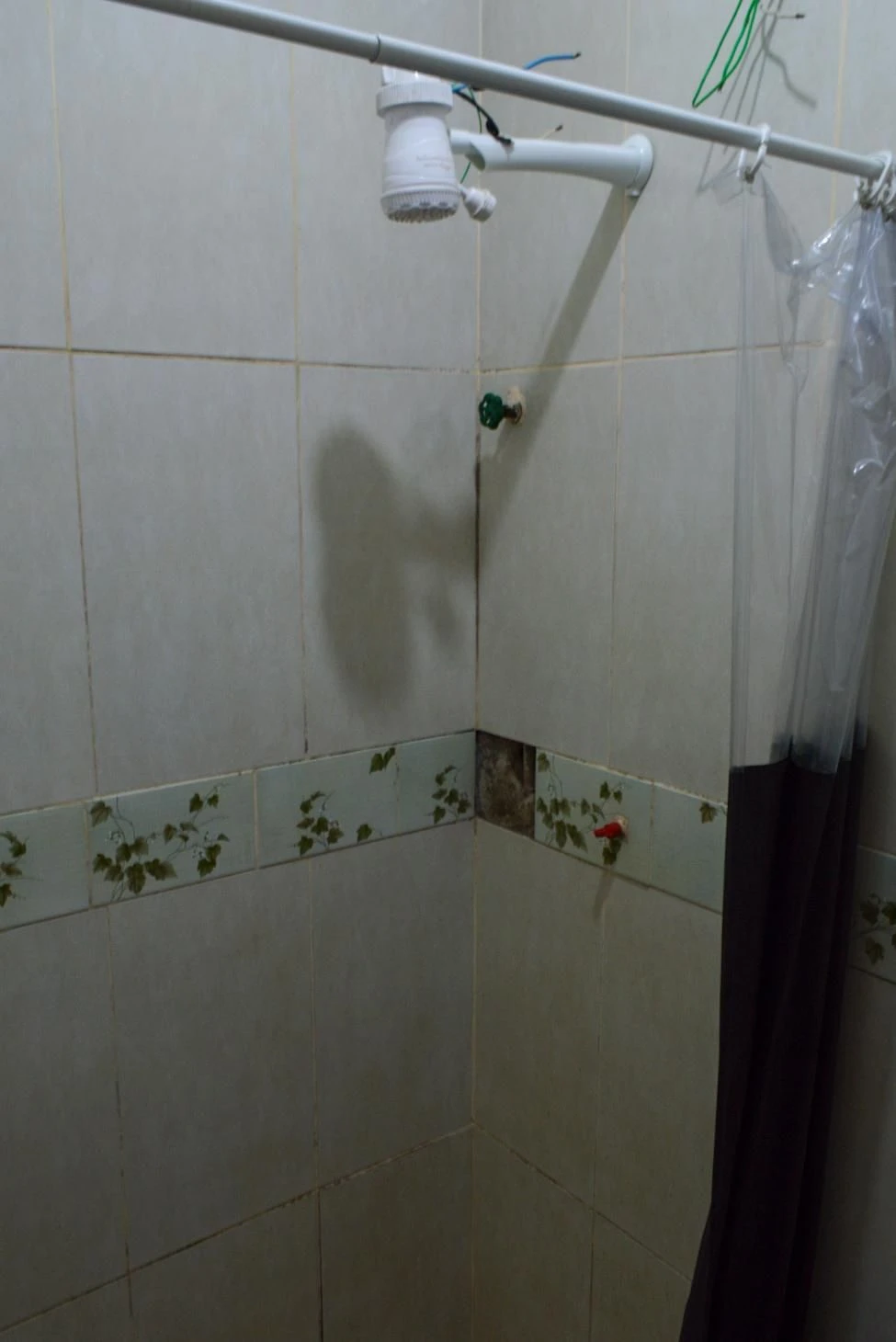 1-bedroom apartment with 1 bathroom and a small kitchenette — photo 8