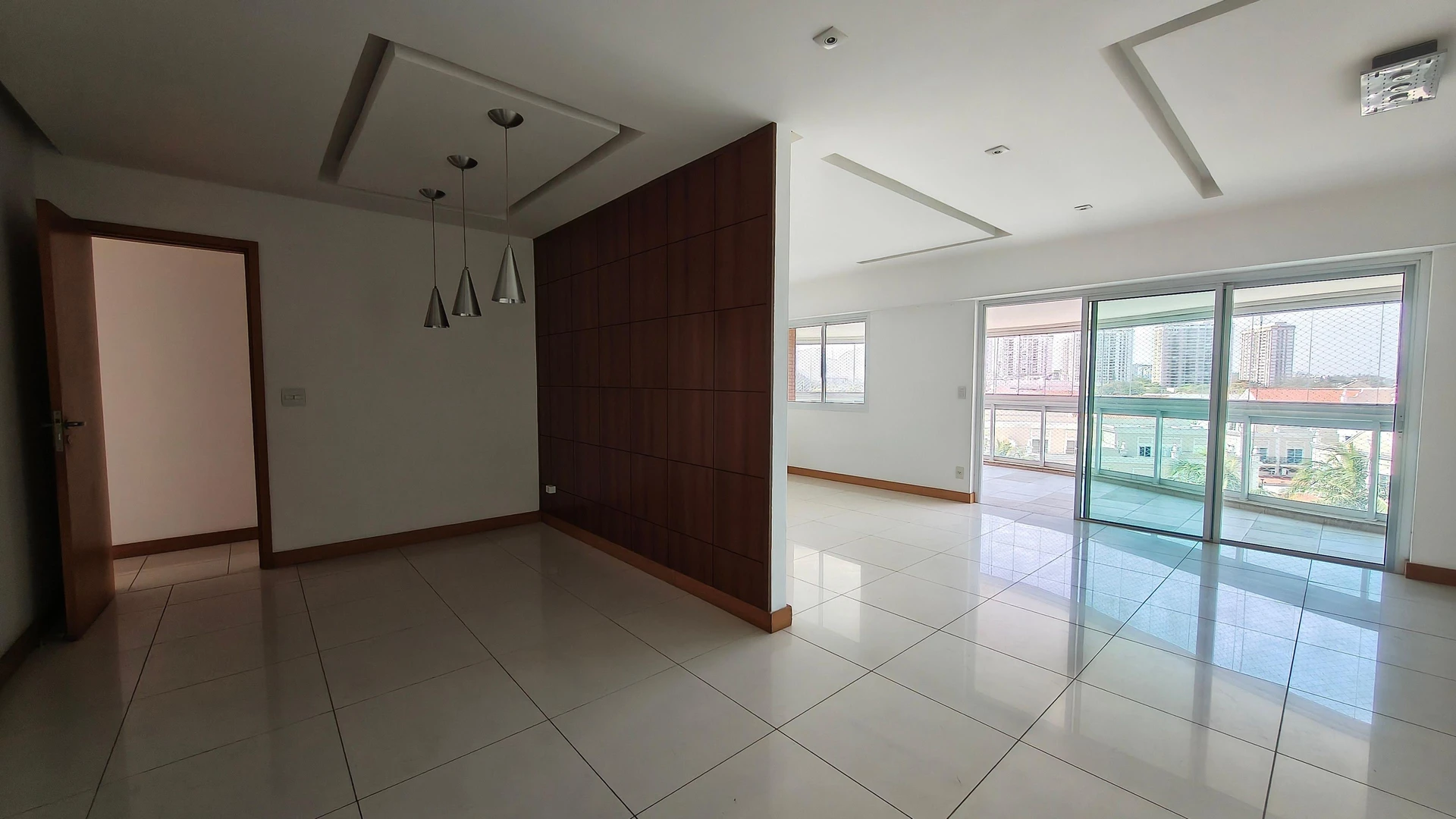 Apartamento com 3 suítes e fogão a gás na cozinha — photo 37