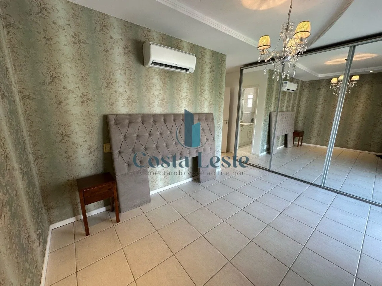 Apartment, 130 m², with a glass-enclosed balcony — photo 7