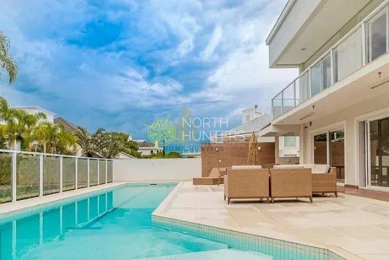 Casa com 7 dormitórios e 620 m² — photo 2