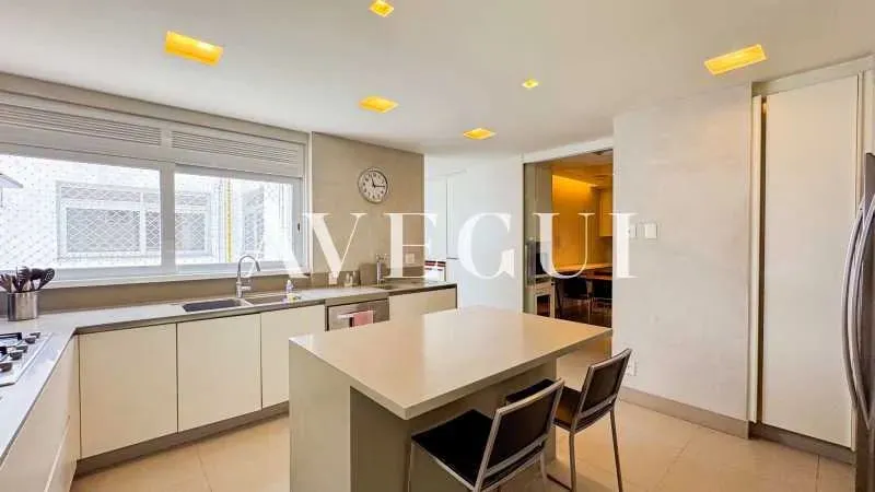 Apartamento mobiliado com 4 quartos e cozinha em conceito aberto — photo 13