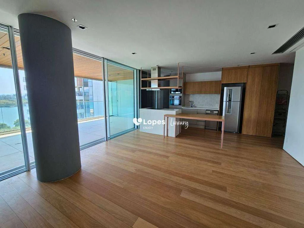 Furnished 130 m² apartment with 1 bedroom and private BBQ — photo 13
