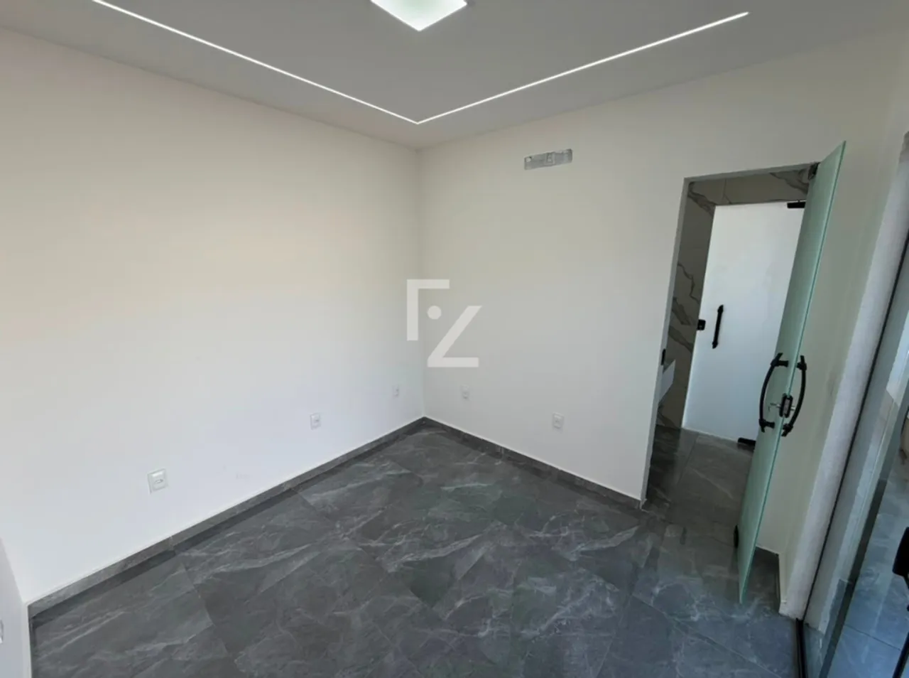 House with 4 bedrooms and 3 bathrooms, 3 parking spots — photo 20