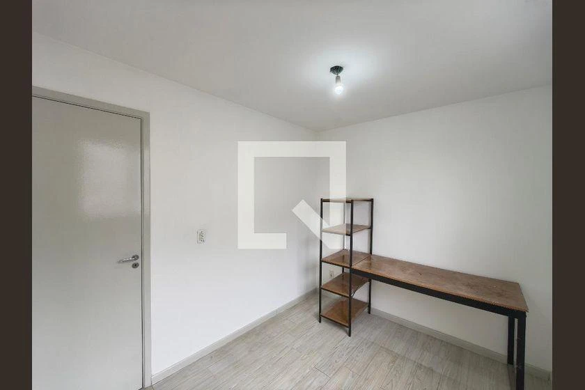 2-bedroom apartment in a building with a gym — photo 9