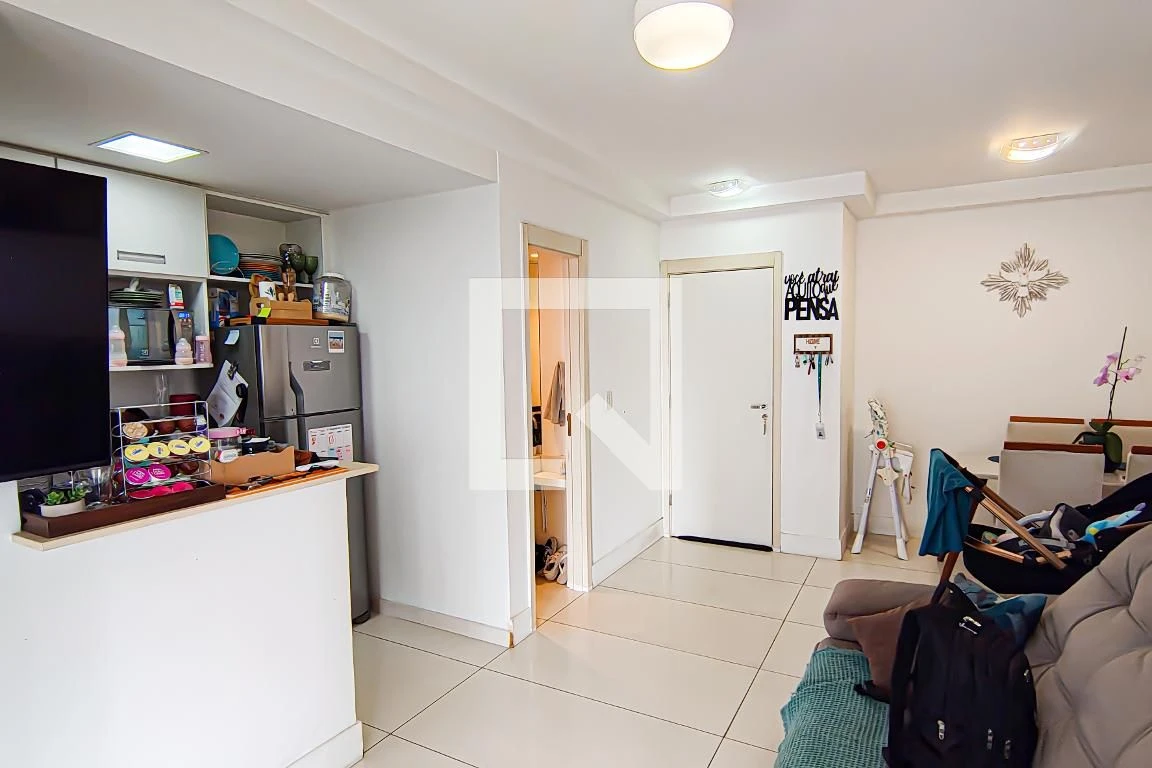 Apartamento mobiliado com 2 quartos e varanda com churrasqueira — photo 15