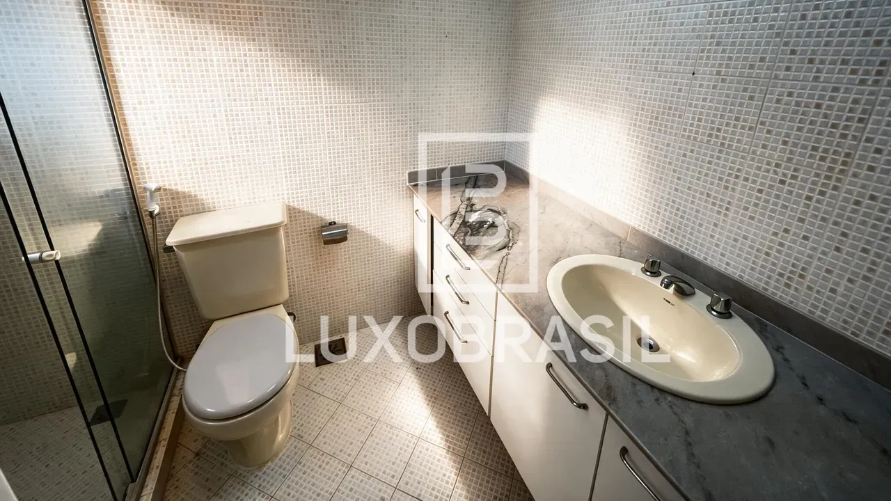 Furnished house with a private pool and 6 bedrooms — photo 2