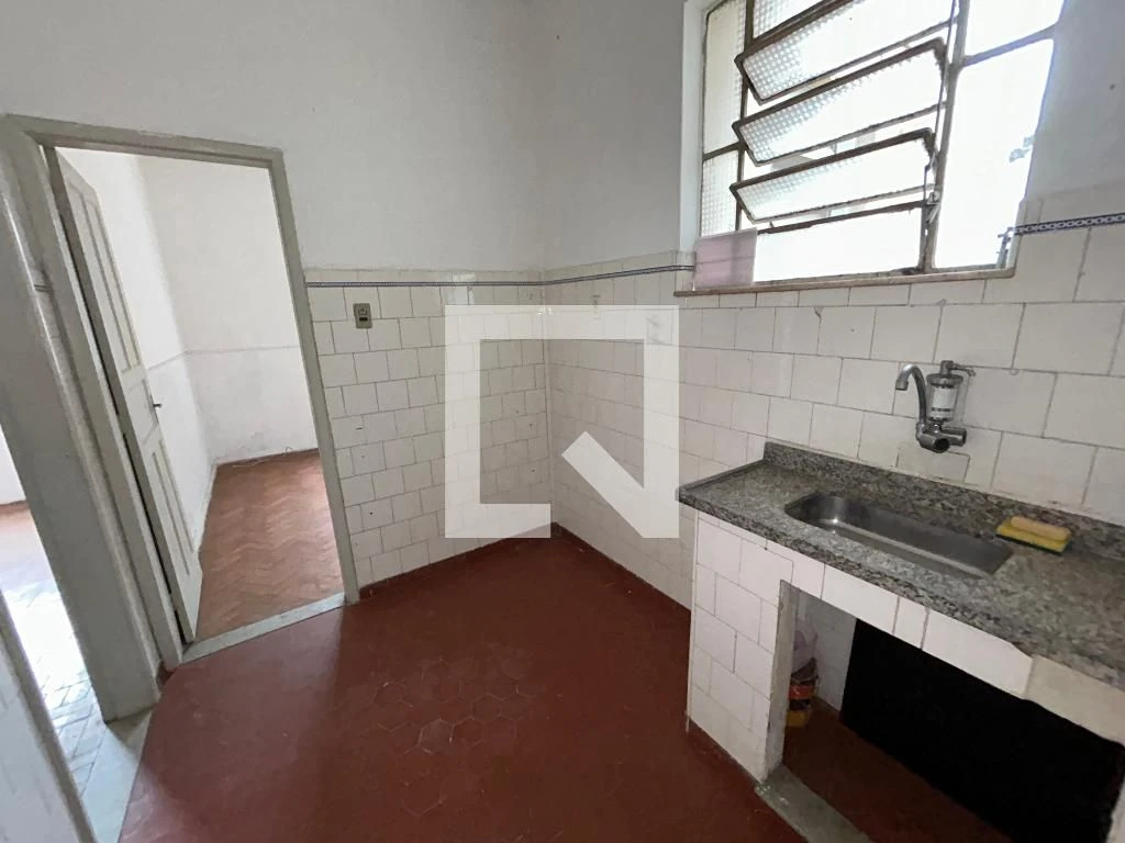House, 40 m², with wood or laminate floors — photo 11