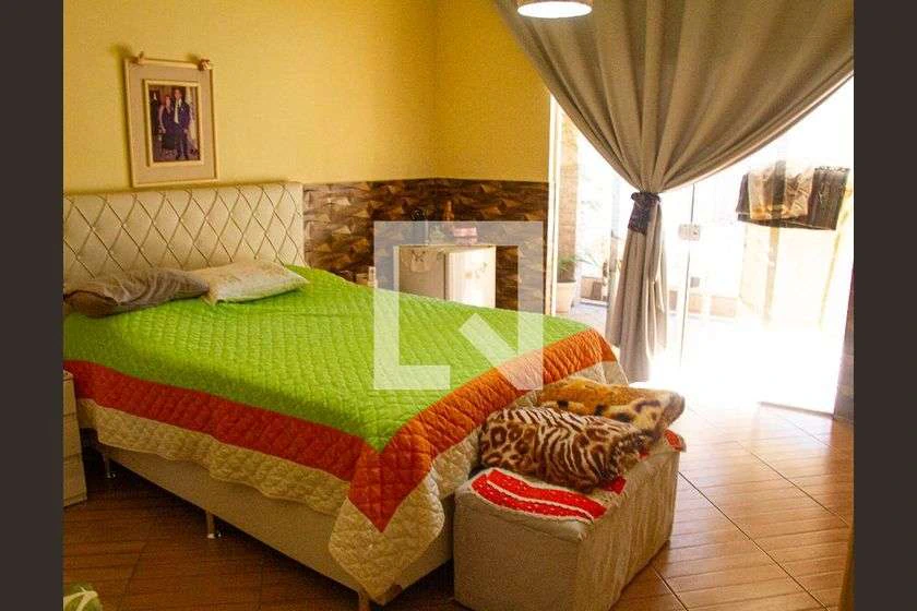 180 m² house with 3 bedrooms, 5 bathrooms, and parking — photo 22