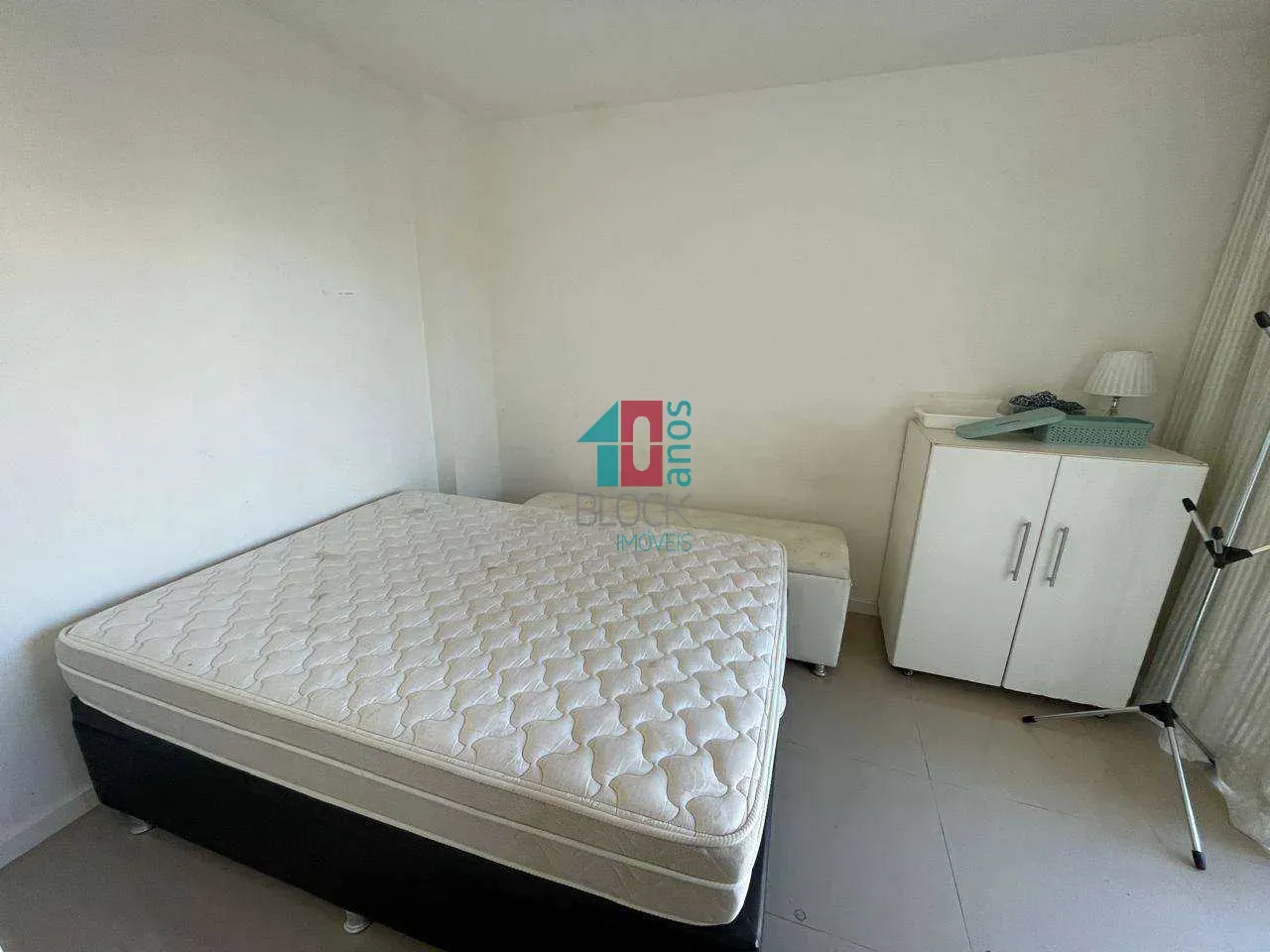 Furnished apartment, 91 m², with a glass-enclosed balcony — photo 17