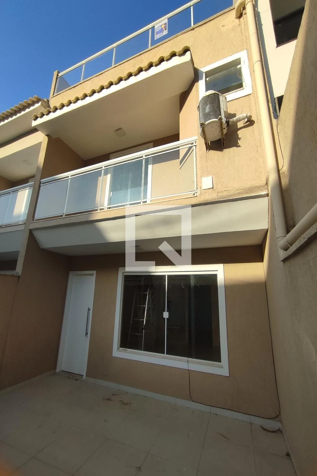 Unfurnished house with 3 bedrooms and 4 bathrooms — photo 36