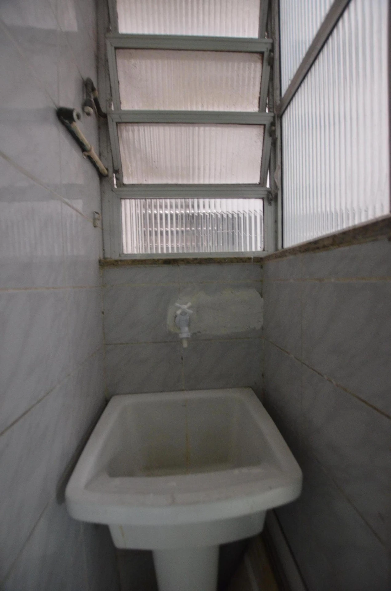 3-bedroom apartment with 2 bathrooms and no parking — photo 36