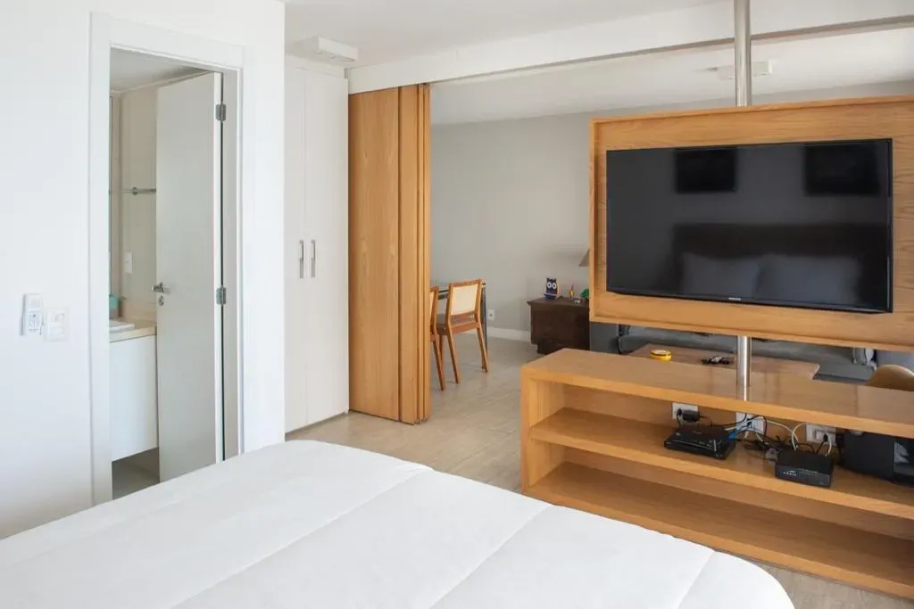 Furnished 85 m² apartment with open-plan kitchen and 2 beds — photo 47