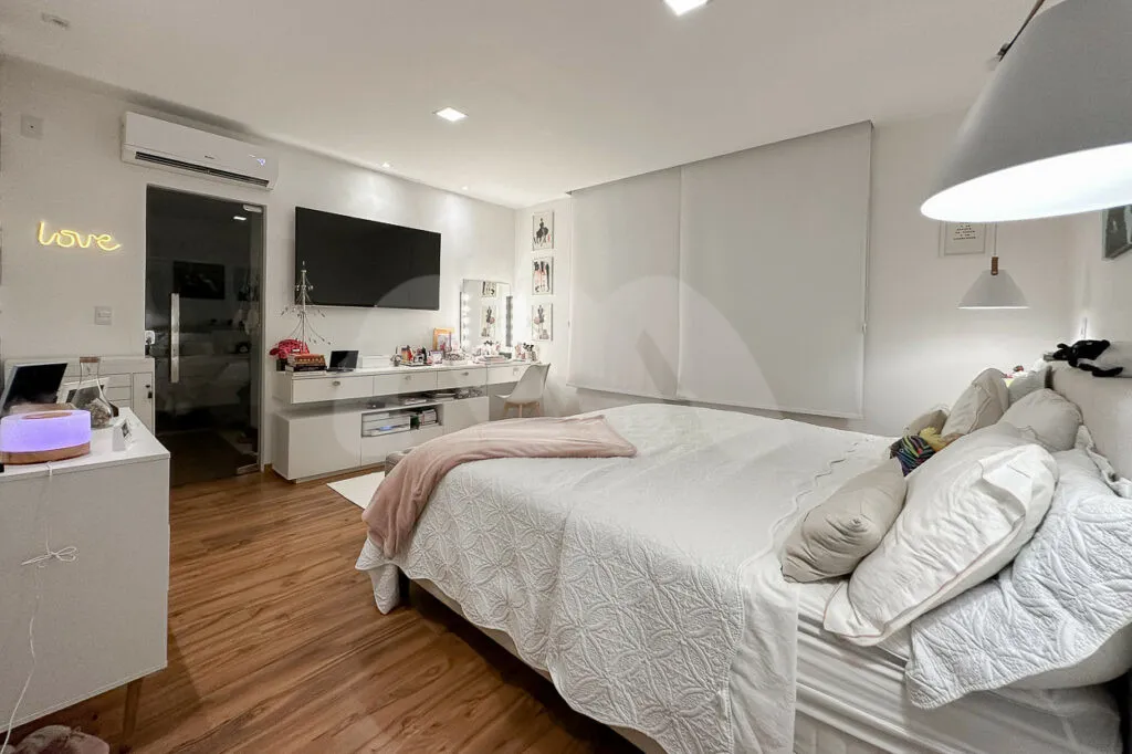 Furnished house with 5 bedrooms and an open-plan kitchen — photo 3
