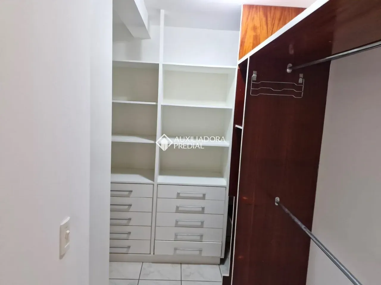 4-bedroom house with a fireplace in Florianópolis — photo 5