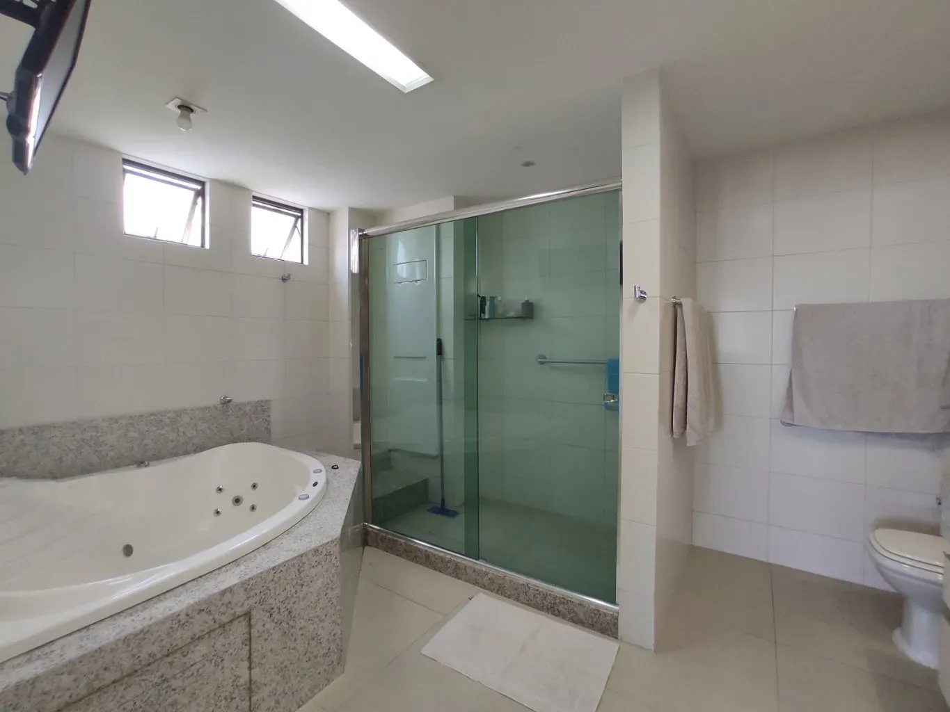 Apartment with 3 en-suite bedrooms, 4 baths and 4 parking — photo 22