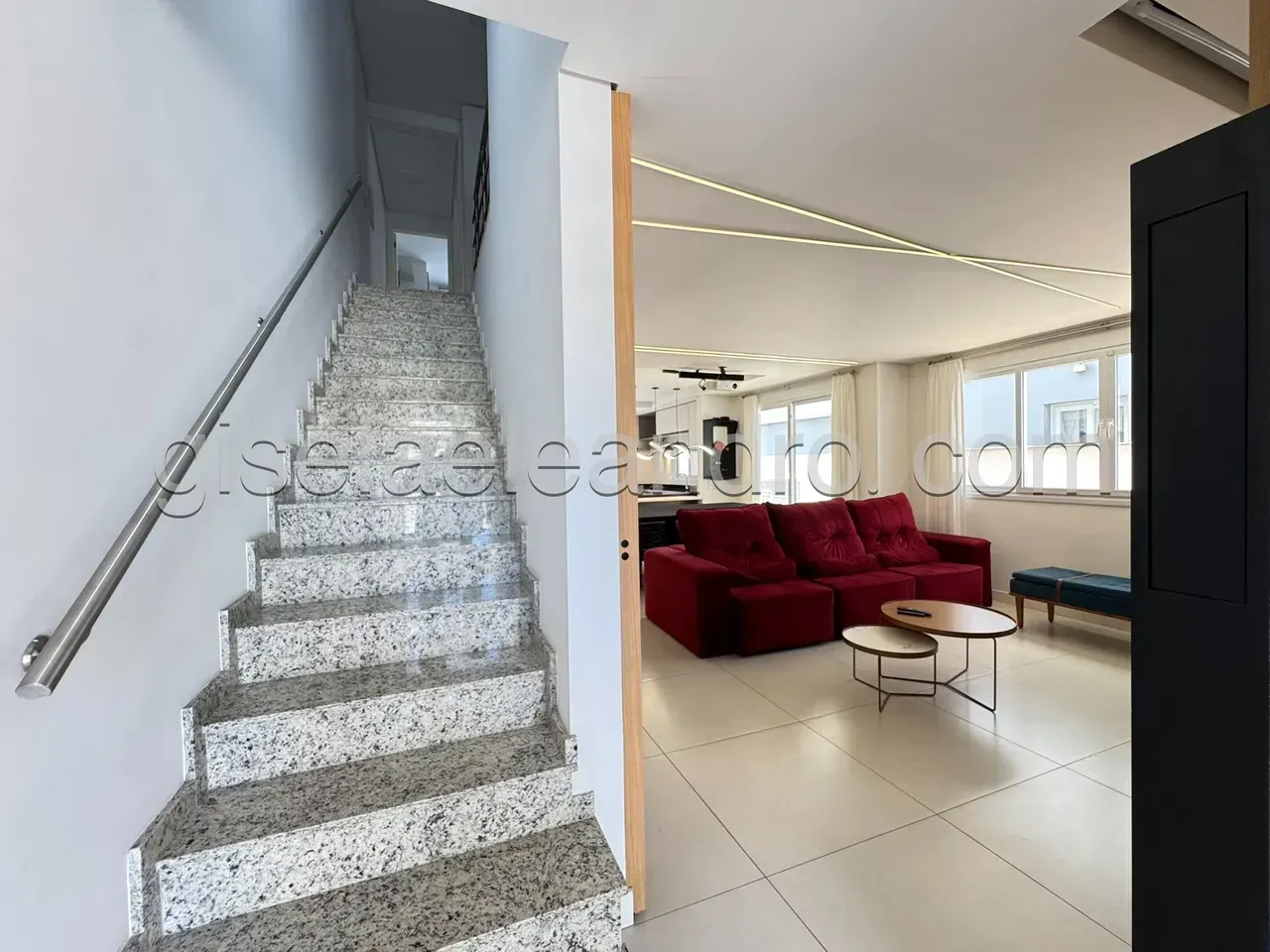 Casa amueblada con 4 dormitorios y cocina abierta — photo 19