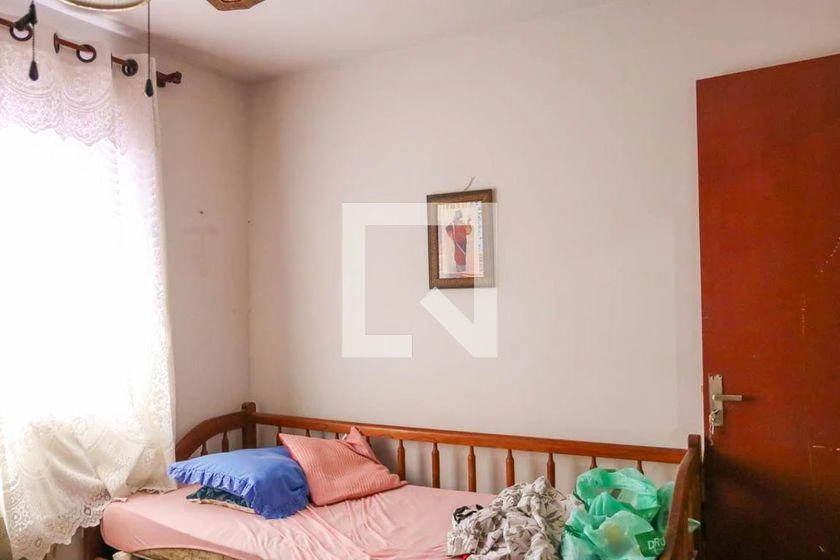 Furnished 2-bedroom apartment with 1 bathroom — photo 16