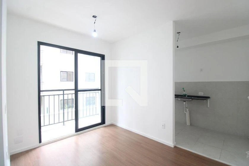 2-bedroom apartment in a building with a gym
