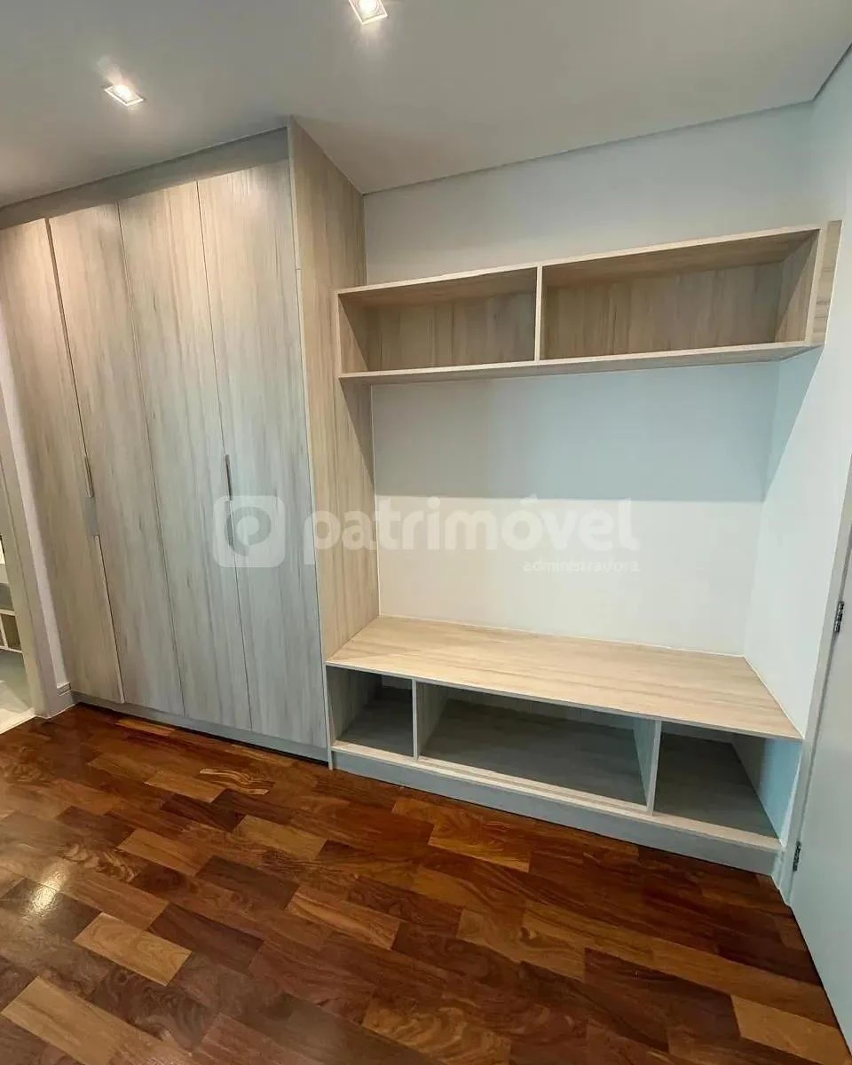 Apartamento com 4 quartos e cozinha integrada em 431 m² — photo 24