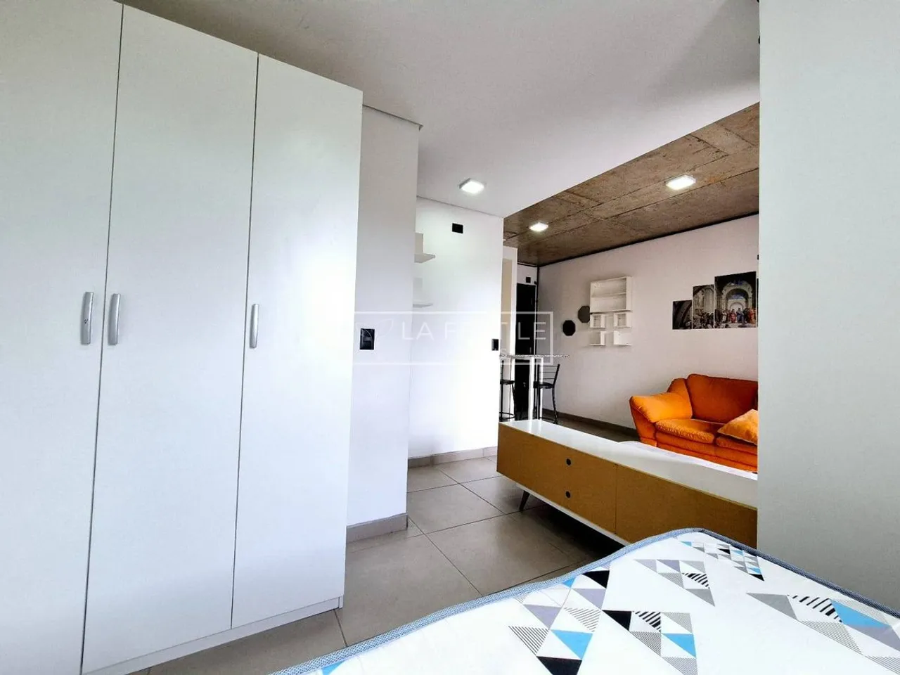 Furnished 1-bedroom apartment with 46 m² — photo 3