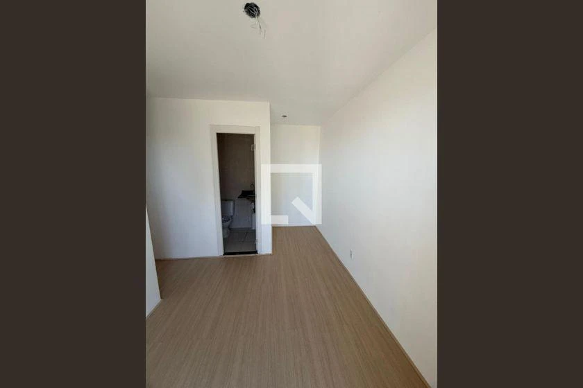 Apartamento de 3 quartos em condomínio com piscina — photo 11