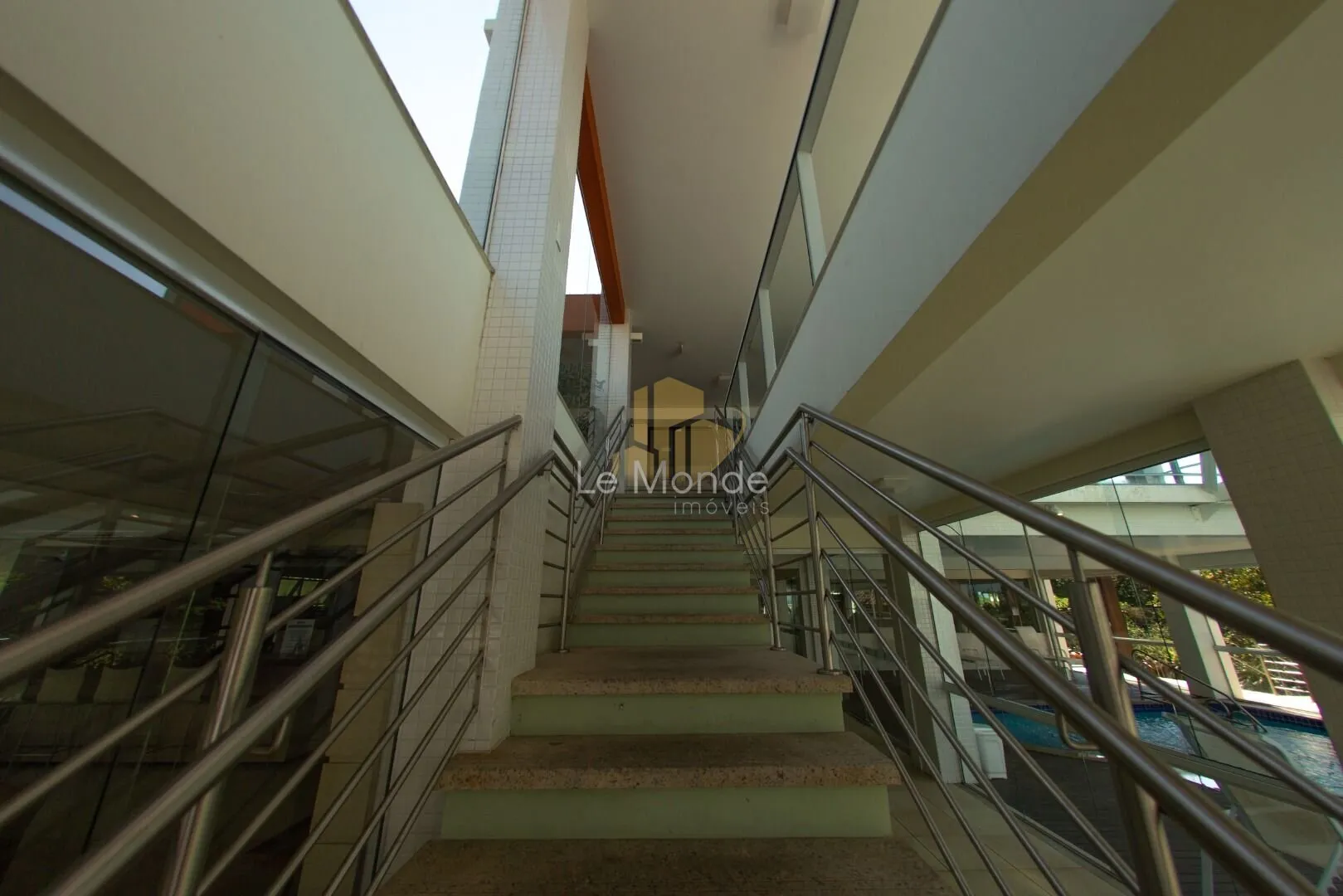 Apartamento amueblado con 4 dormitorios y 382 m² — photo 6