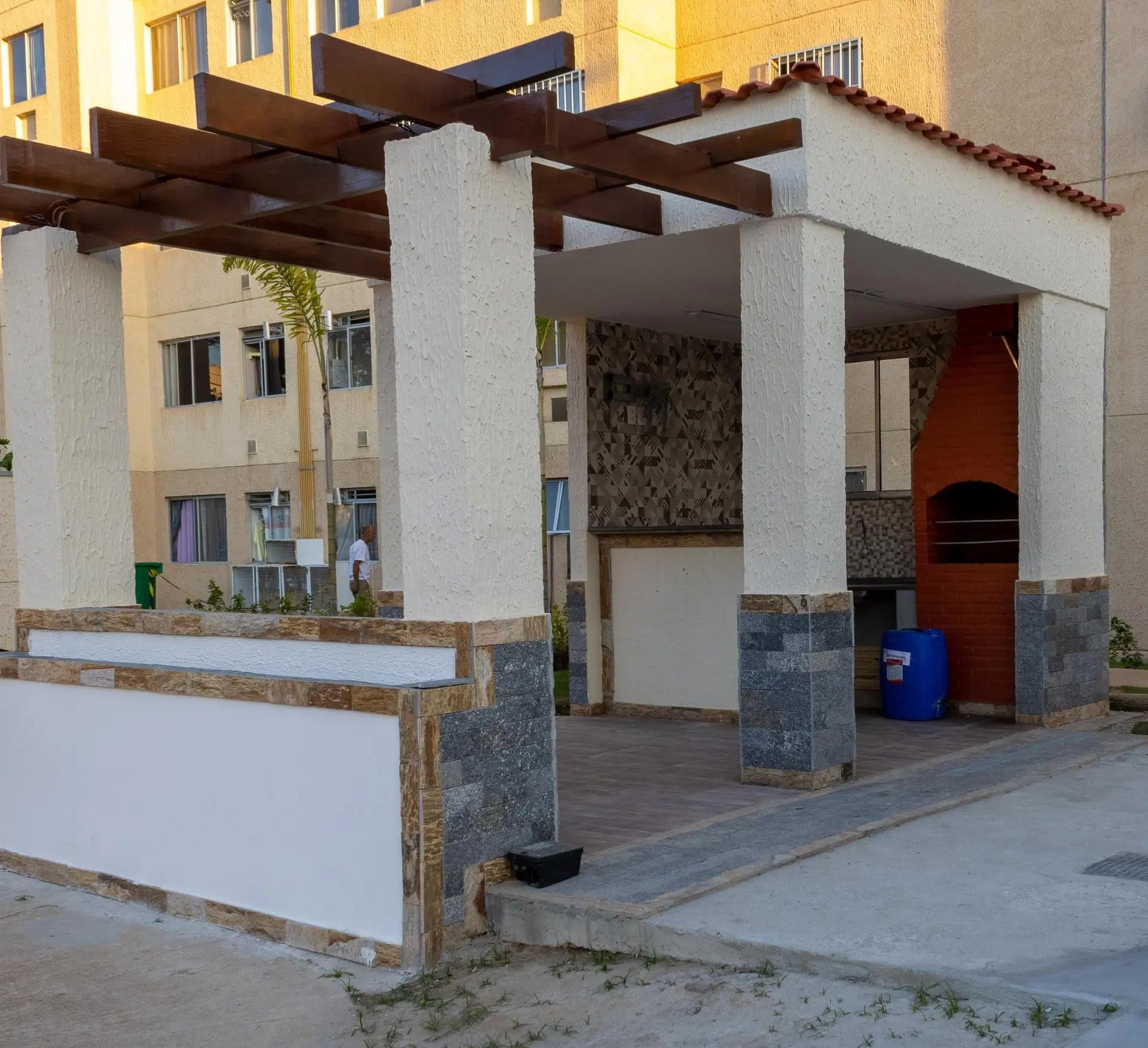 Apartment, 45 m², with a grill on the balcony — photo 37